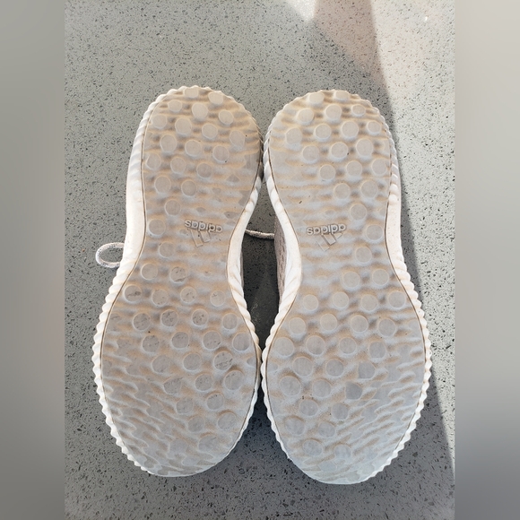 Light Gray Athletic Sneakers Adidas Womens Size 6 Rare Comfy - Picture 5 of 7